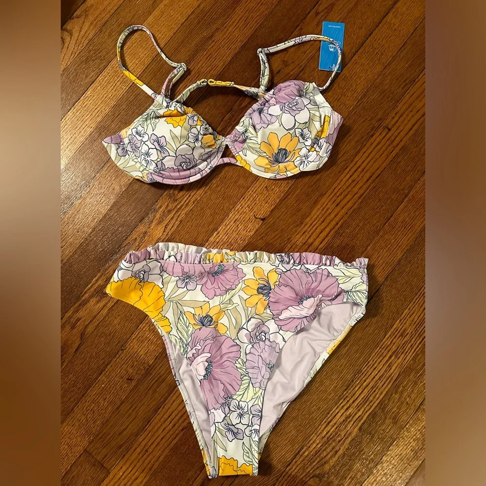 Cupshe - Picture 2 of 2